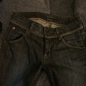 Hudson size 24 low rise